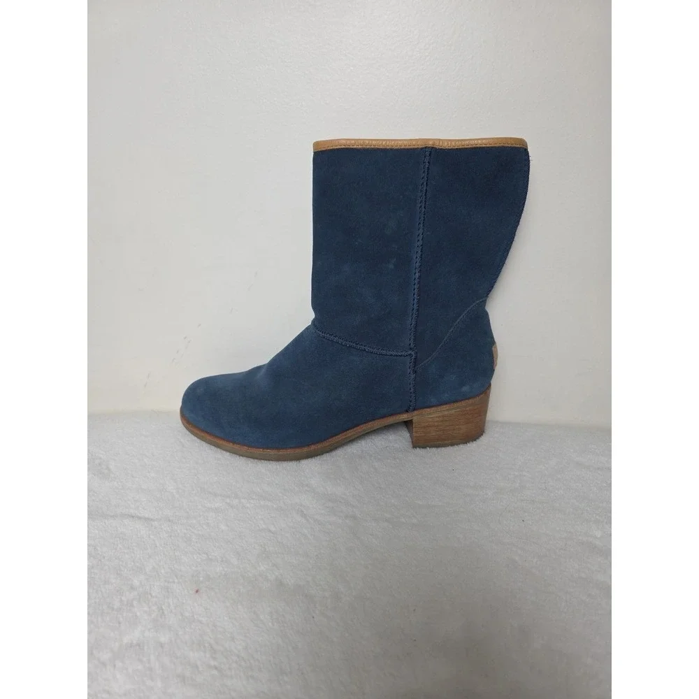 UGG Womens Cyrindra‎ Boot Size 9 Blue Suede Slouch Pull On Bootie Low Block Heel